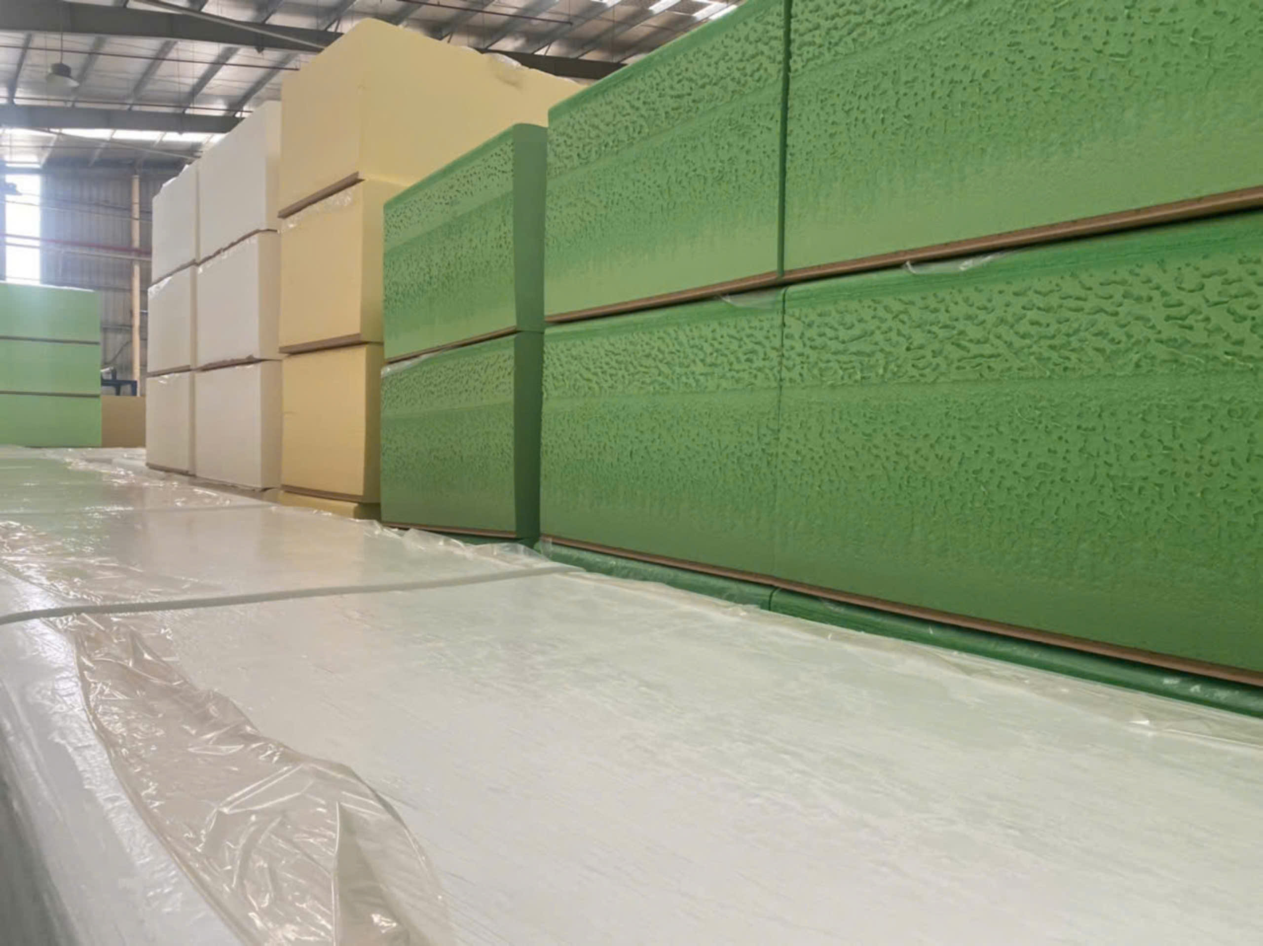 PHÂN BIỆT CÁC LOẠI MÚT FOAM – CHỌN ĐÚNG CHO TỪNG ỨNG DỤNG 1